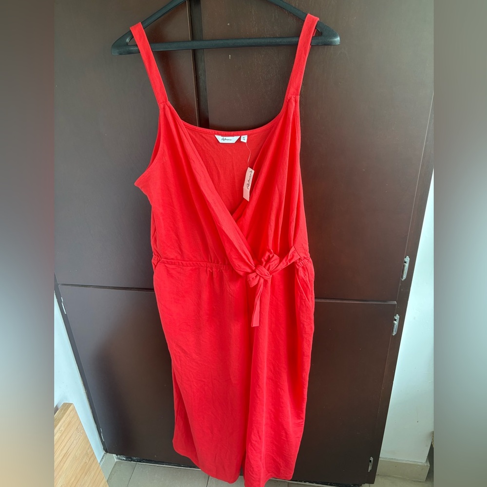 Reitmans BNWT women’s coral cropped length jumpsuit size XL